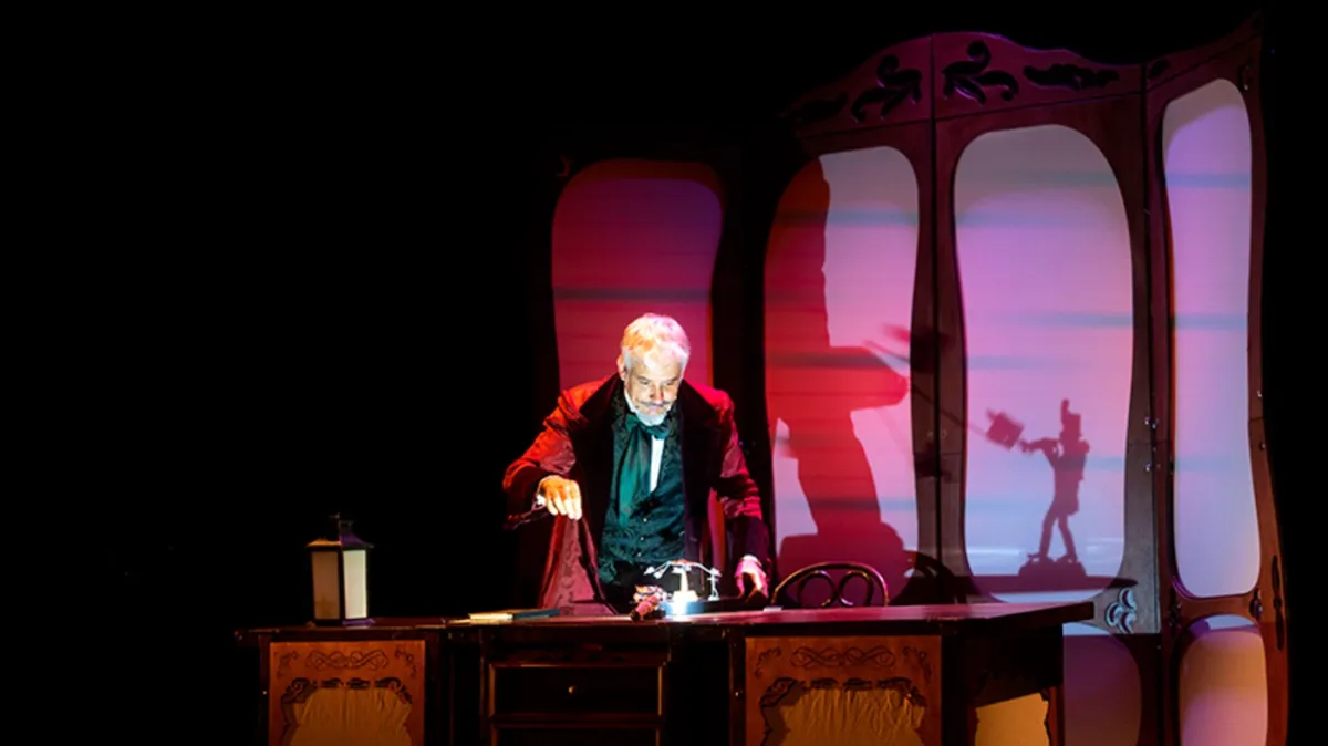 Rere l'ombra de Wendy i Peter Pan