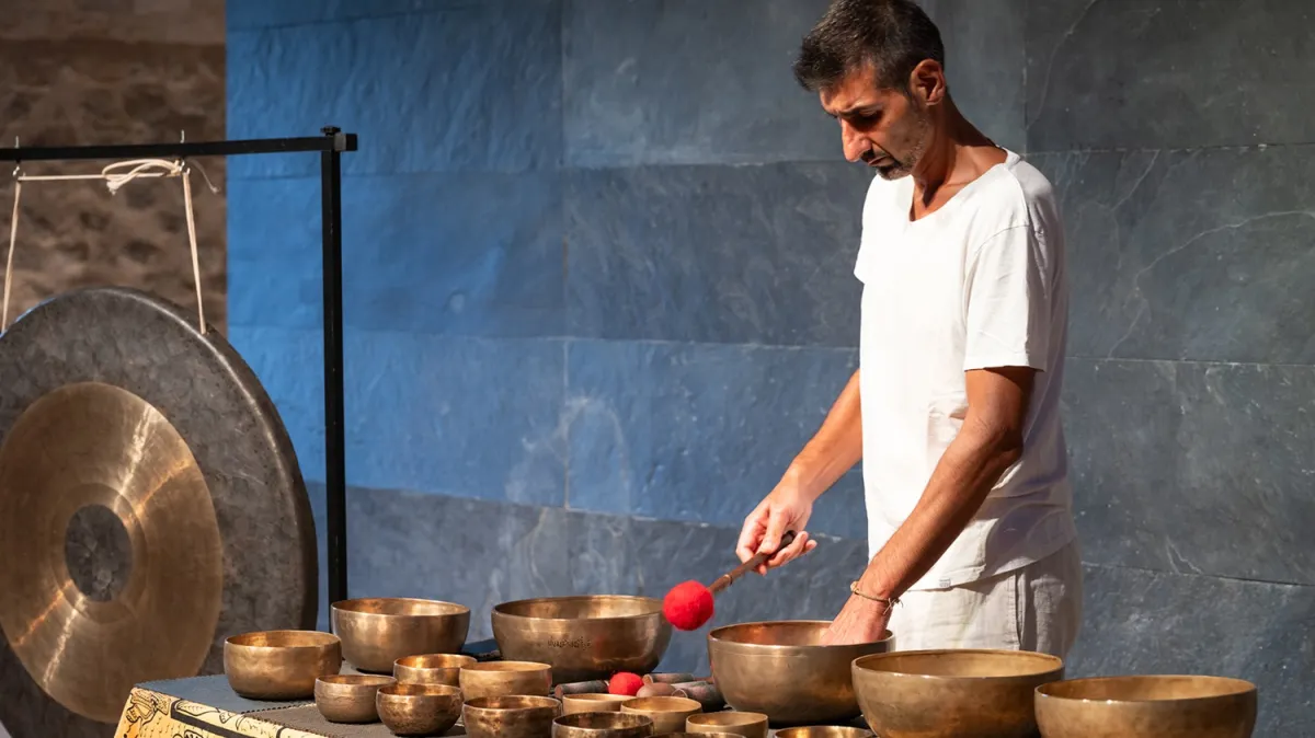 Concert de bols tibetans i cants harmònics - Albert Iglesias