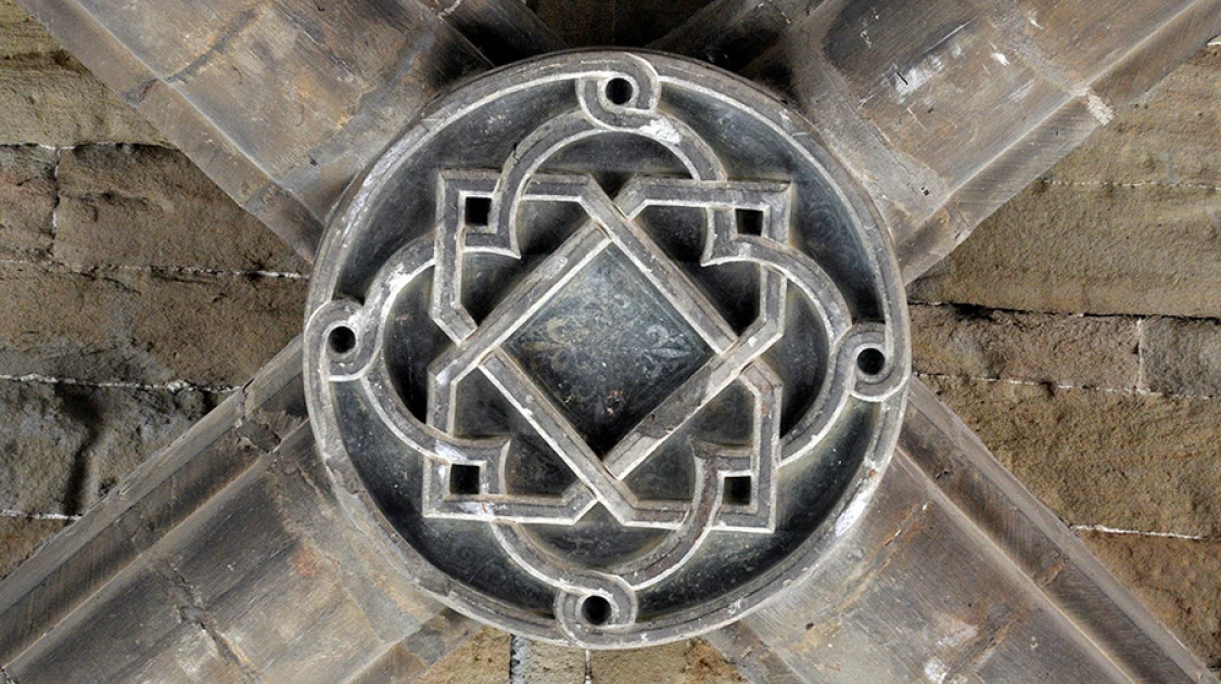 MIRANT MÉS ENLLÀ. LA GEOMETRIA SAGRADA MIRANT MÉS ENLLÀ. LA GEOMETRIA SAGRADA